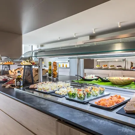 Occidental Puerto Banus מלון 4*
